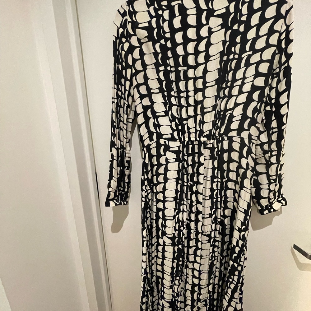 Zara Monochrome Long Sleeve Dress